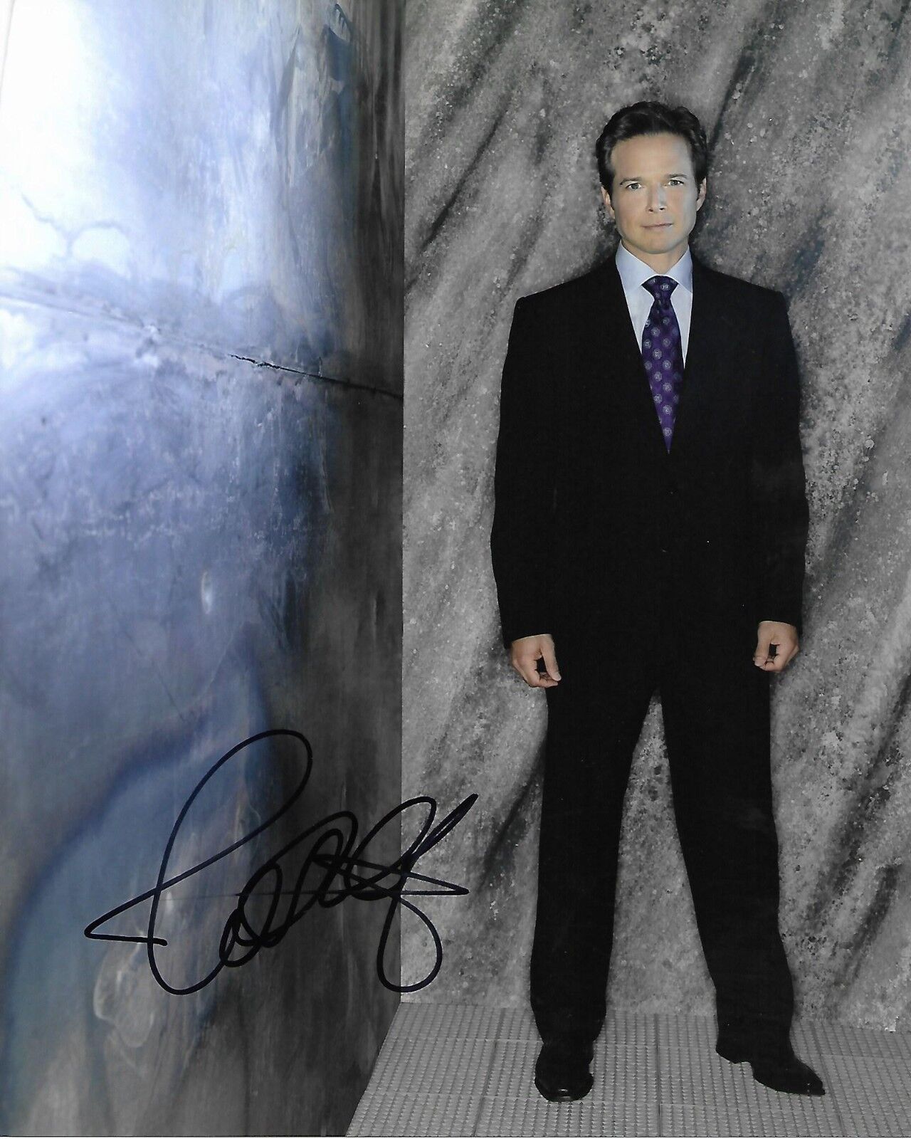 SCOTT WOLF V AUTOGRAPHED Photo Poster painting SIGNED 8X10 #1 CHAD DECKER