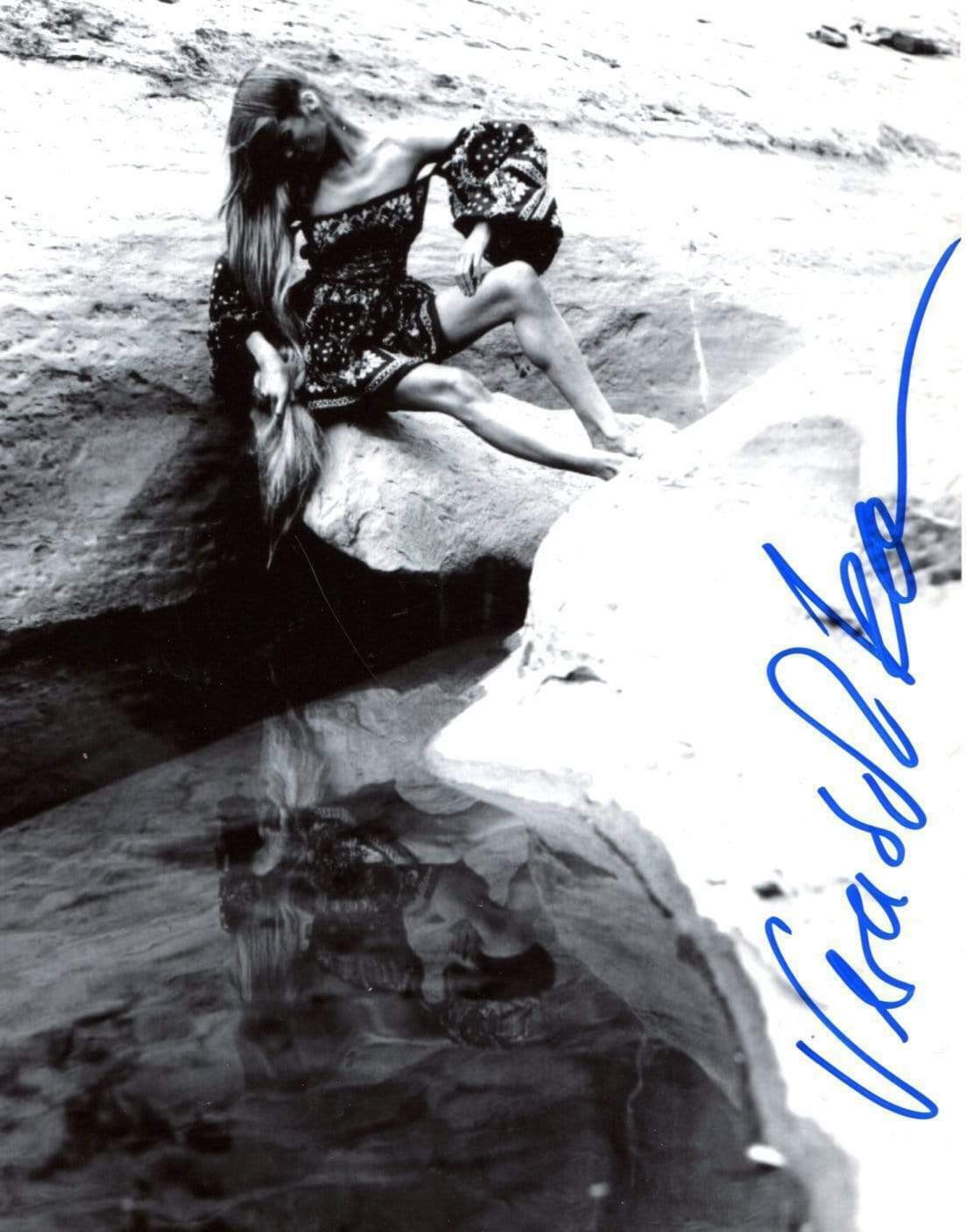 MODEL and ACTRESS Veruschka von Lehndorff autograph, In-Person signed Photo Poster painting