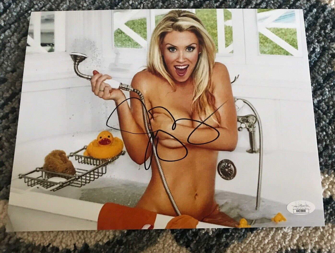 Jenny McCarthy Signed Auto 8.5x11 Photo Poster painting Very Sexy Gorgeous in Bathtub JSA COA