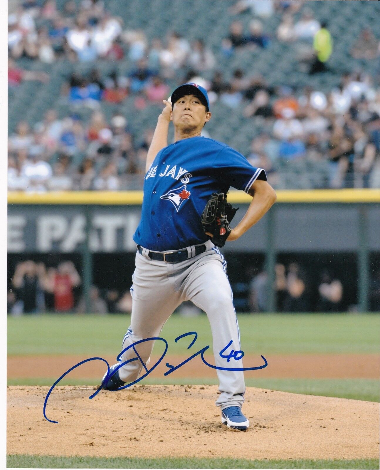 CHIEN-MING WANG TORONTO BLUE JAYS ACTION SIGNED 8x10