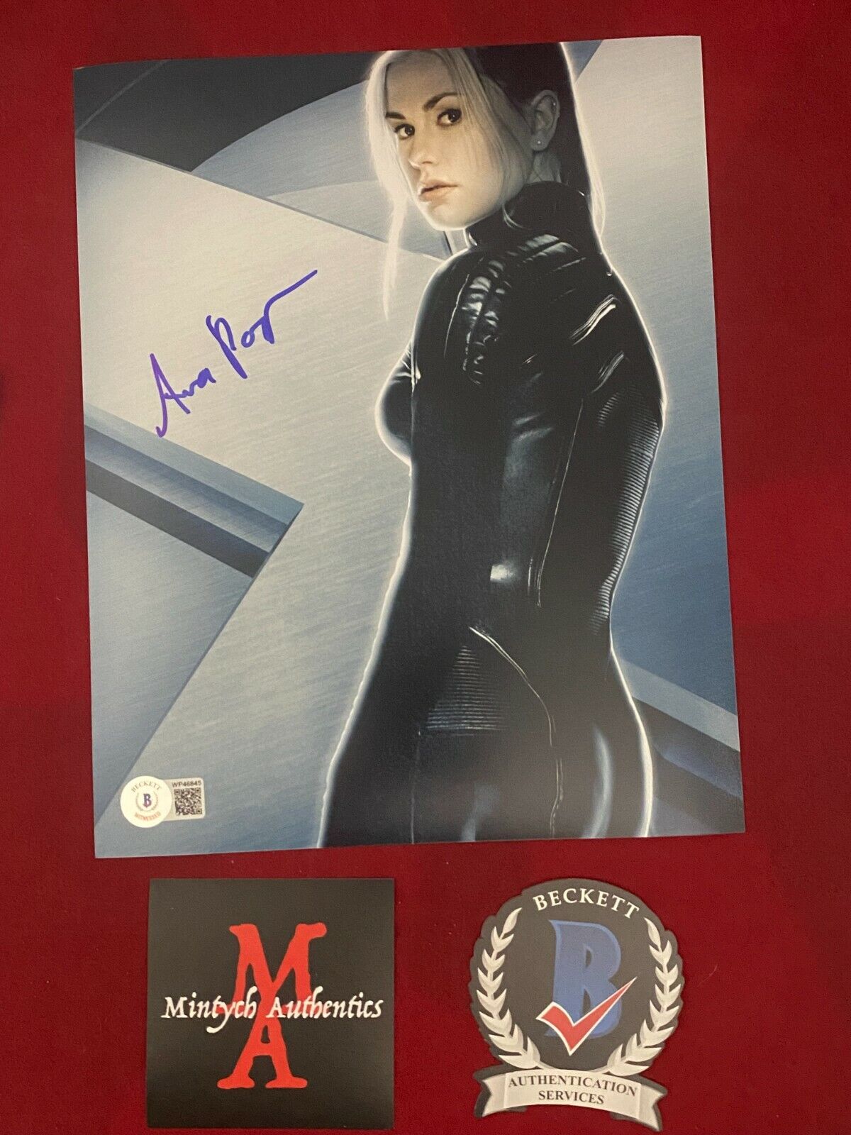 ANNA PAQUIN AUTOGRAPHED SIGNED 8x10 Photo Poster painting! X-MEN! ROGUE! BECKETT COA!