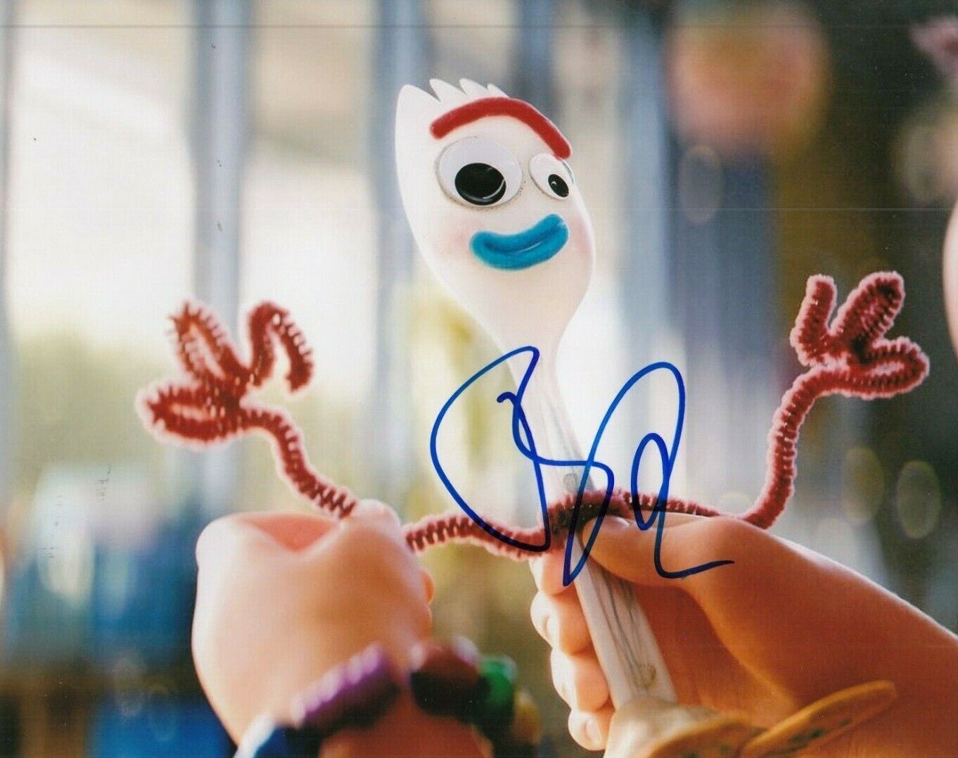 TONY HALE signed (TOY STORY 4) Movie autographed 8x10 Photo Poster painting *FORKY* W/COA #TH1