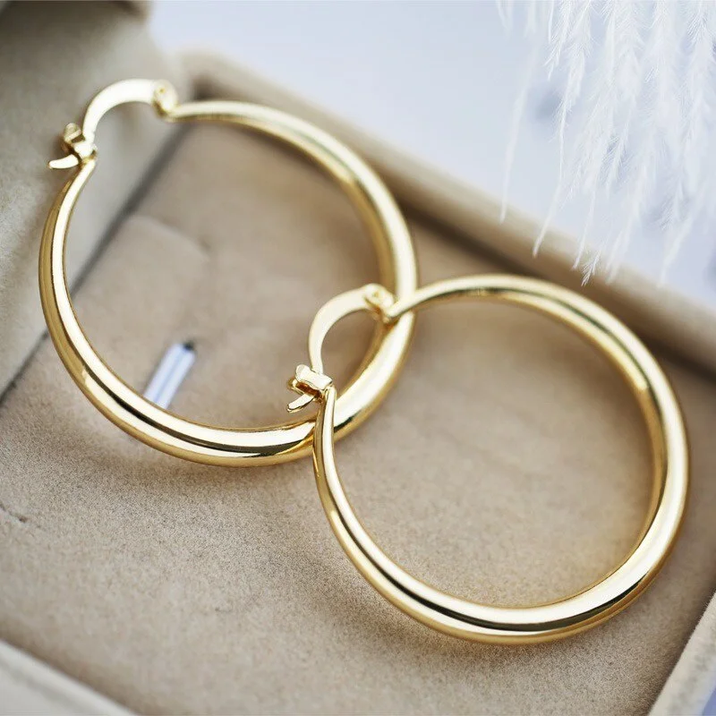 Fashion Simple Women's Gold Colors Earrings Large Round Hoop Earrings for Women Exquisite Party Wedding Engagement Jewelry