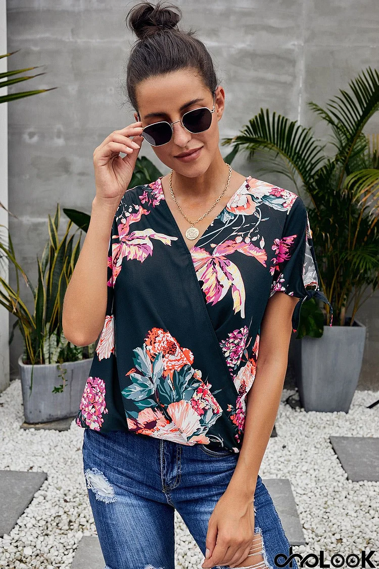 Blue Floral Twist Short Sleeve Blouse Top