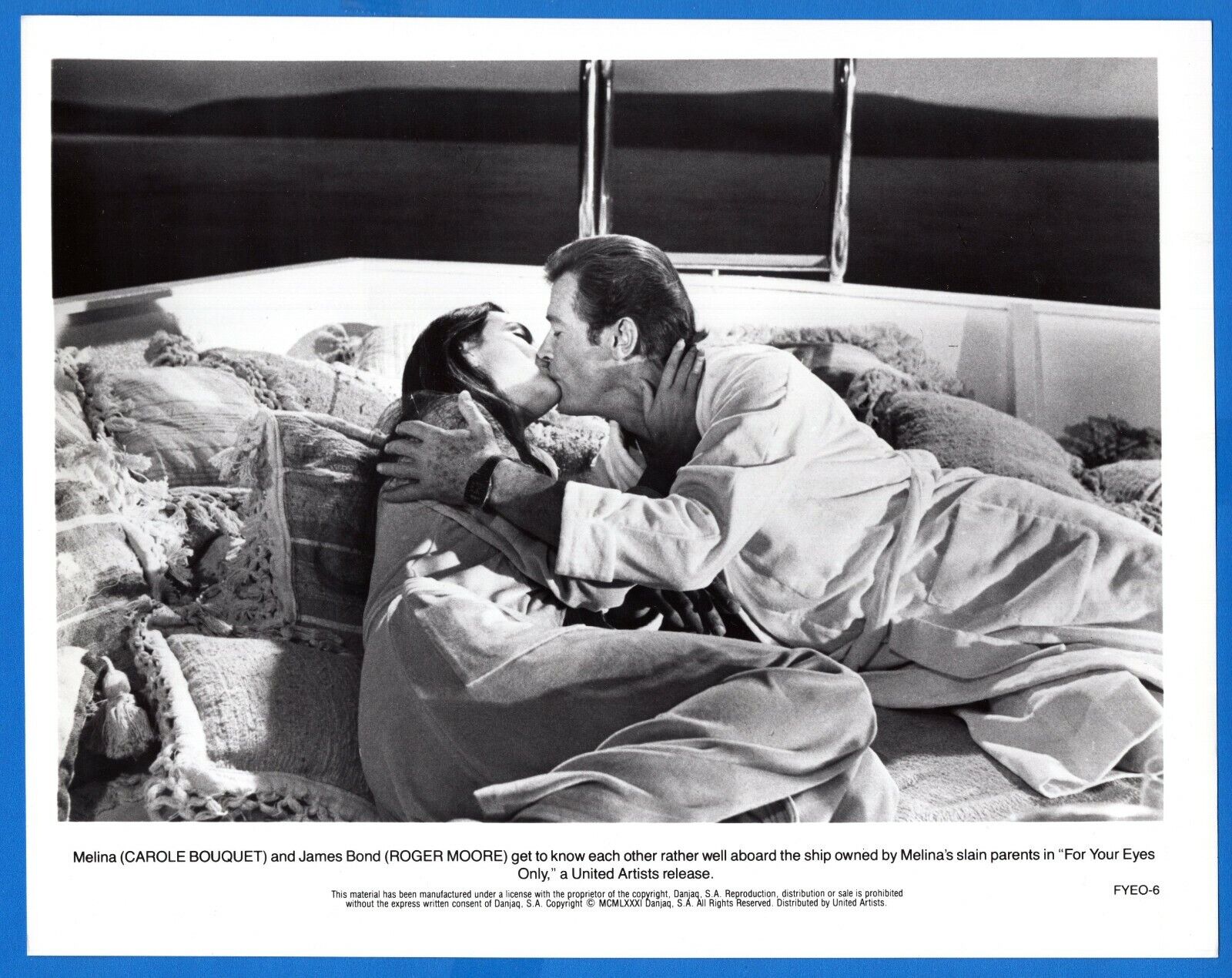 ROGER MOORE CAROLE BOUQUET James Bond 007 8x10 Photo Poster painting FOR YOUR EYES ONLY 1981