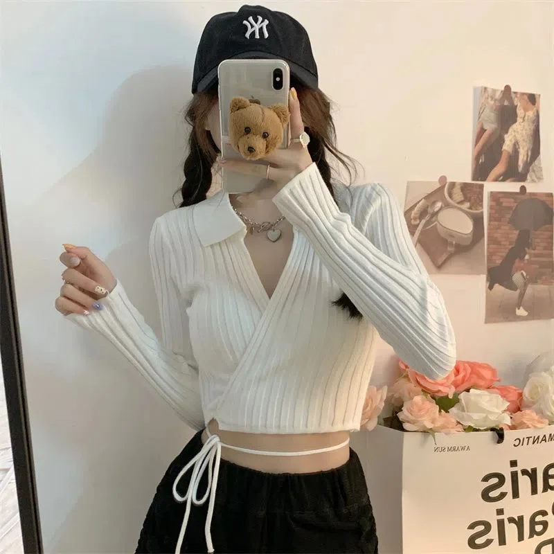 Uveng Uveng Strapped Sweater Cardigan Woman Spring 2023 New Hot Girl Exposed Umbilly Knitted Blouse Outside Tide