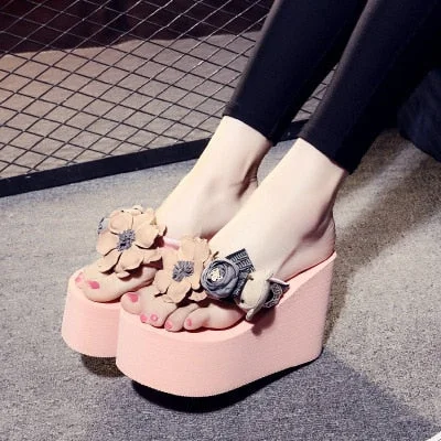 Newest Women Flip Flops Summer Casual Flowers Cartoon Flip Flops Women Slippers Sweet Beach Non-slip Thick Bottom Bohemia Shoes