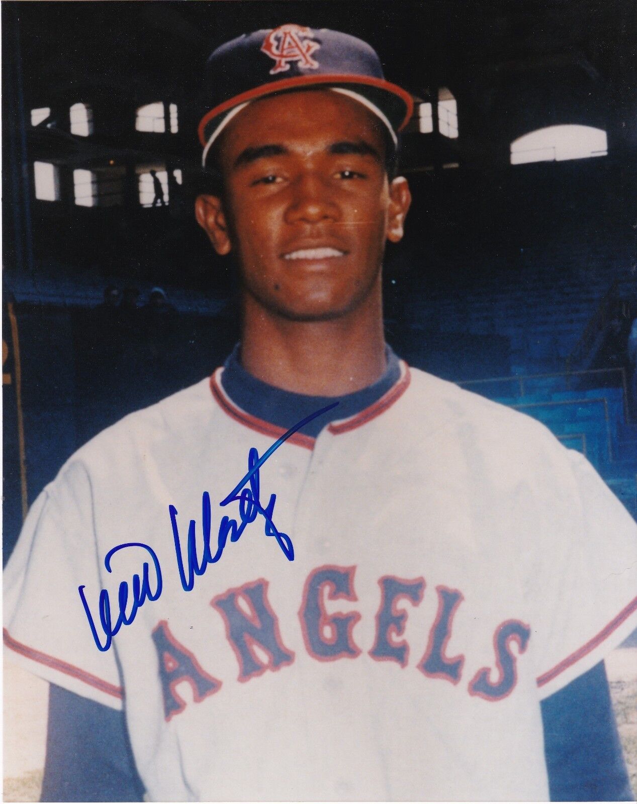 WILLIE MONTANEZ CALIFORNIA ANGELS ACTION SIGNED 8x10