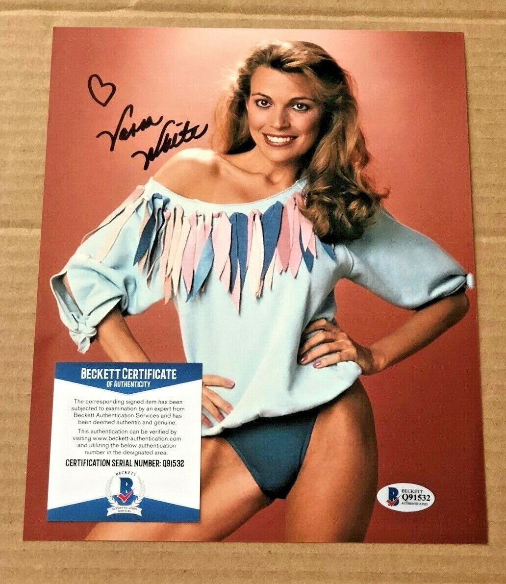 VANNA WHITE SIGNED 8X10 SEXY Photo Poster painting BECKETT CERTIFIED WHEEL OF FORTUNE #2