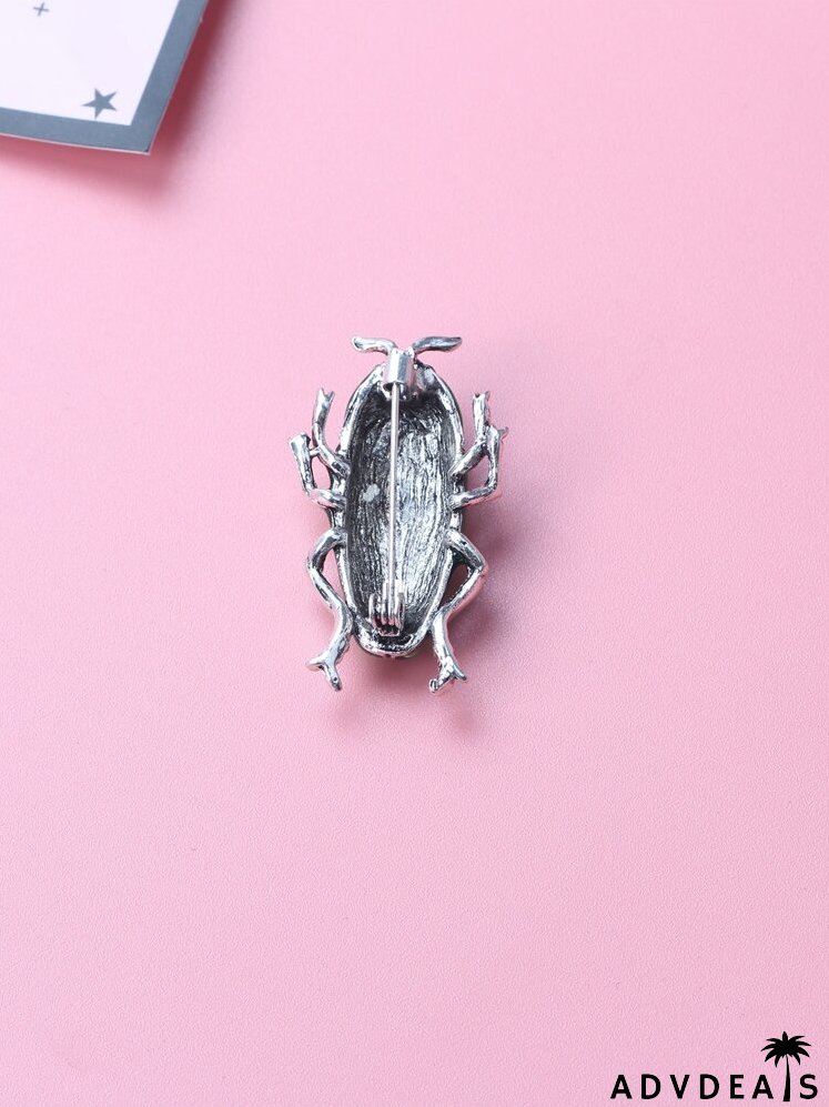 Insect Design Brooch