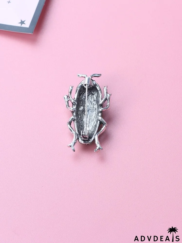 Insect Design Brooch