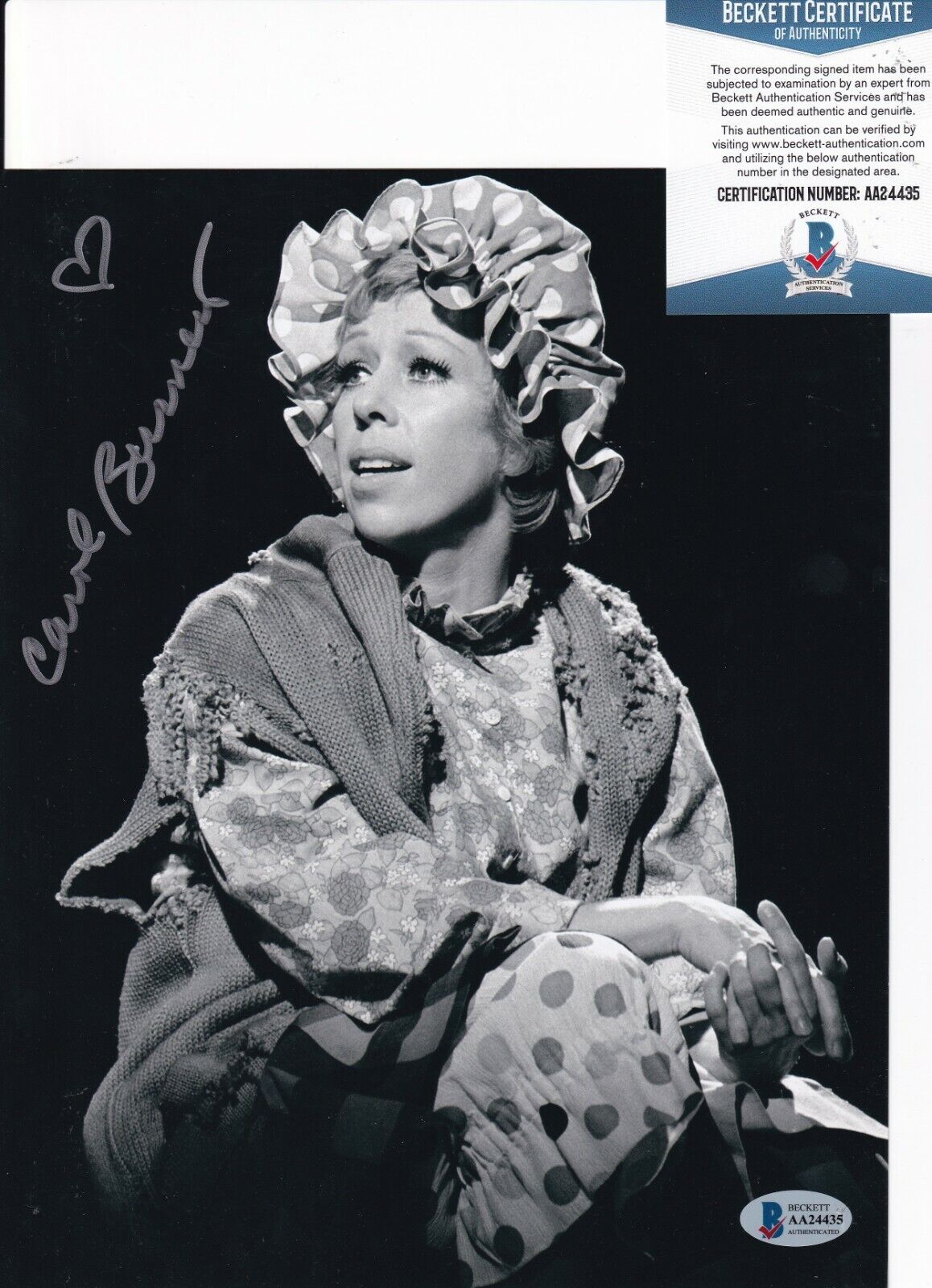 CAROL BURNETT signed (ANNIE) The Carol Burnett Show 8X10 Photo Poster painting BECKETT AA24435