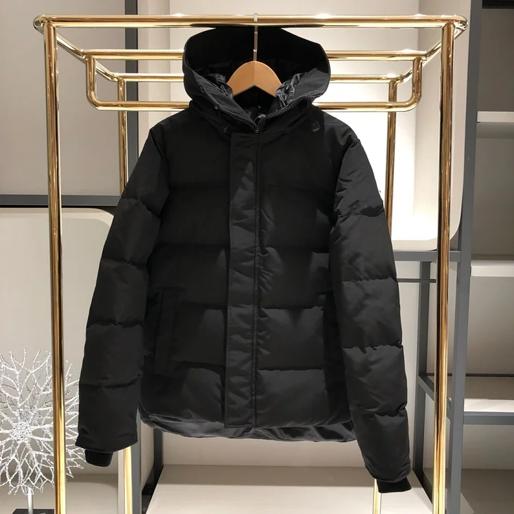 Classic warm and thickened down jacket