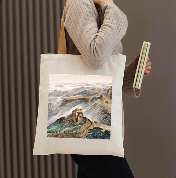 Great Wall of China Canvas Tote Bag: A Stylish Tribute to Chinese Heritage