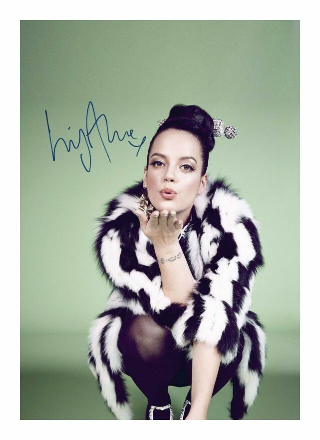 LILY ALLEN AUTOGRAPH SIGNED PP Photo Poster painting POSTER