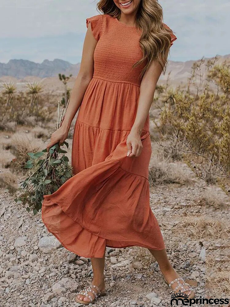 Elegant summer dress: ruffle details, pockets