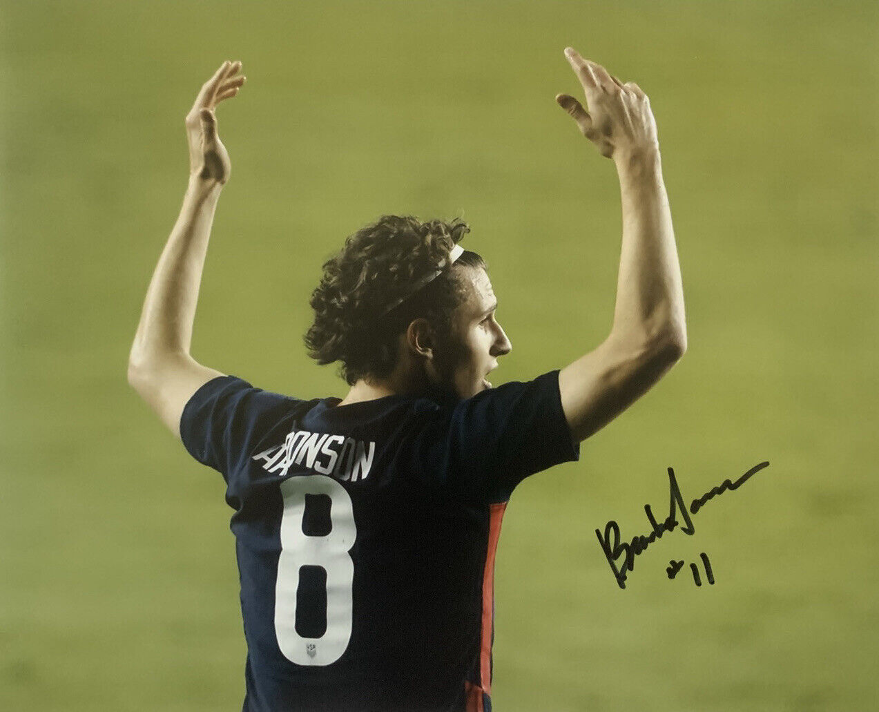 BRENDEN AARONSON HAND SIGNED 8x10 Photo Poster painting USA MENS SOCCER AUTOGRAPH AUTHENTIC COA