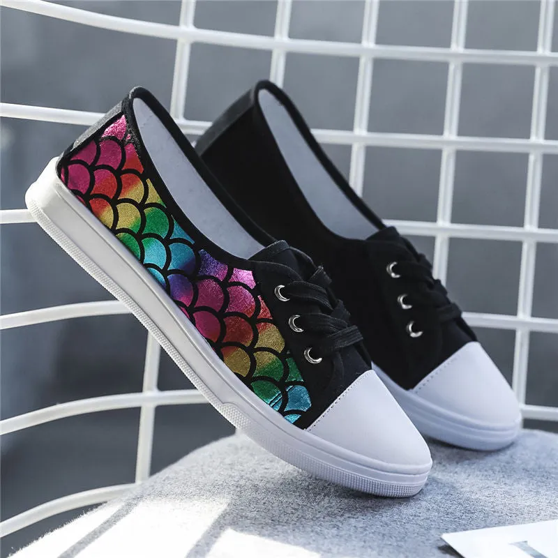 Canvas Shoes Women Vulcanized Shoes Fashion Heart-shaped Flat Sneakers Ladies Lace-up Casual Shoes Breathable Walking Flat Shoes