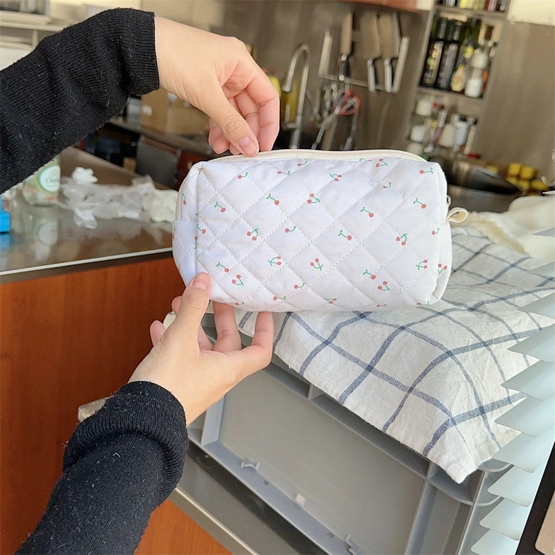 31291 Fresh Quilted Hand-held Cosmetic Bag Girl Large Capacity Cute Storage Student Zipper Stationery Bag Pencil Case