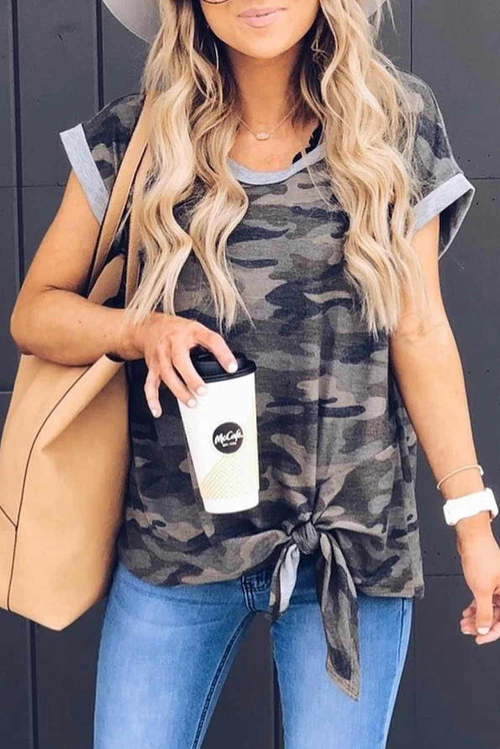 Gray Camo Print Knotted Hem T-shirt | IFYHOME