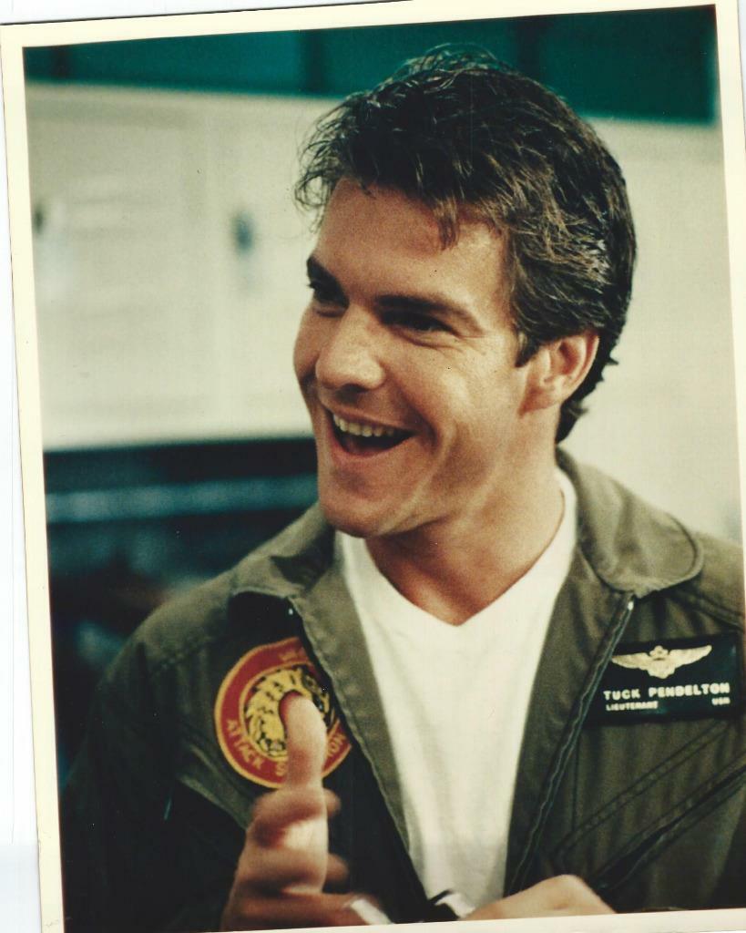 Dennis Quaid 8x10 Picture Simply Stunning Photo Poster painting Gorgeous Celebrity #100