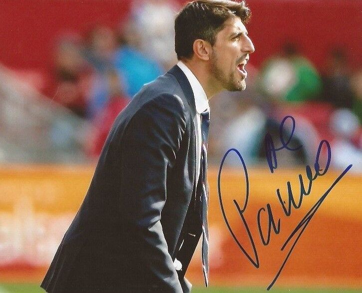 Veljko Paunovic signed Chicago Fire MLS Soccer 8x10 Photo Poster painting autographed