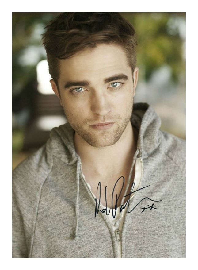 ROBERT PATTINSON AUTOGRAPH SIGNED PP Photo Poster painting POSTER