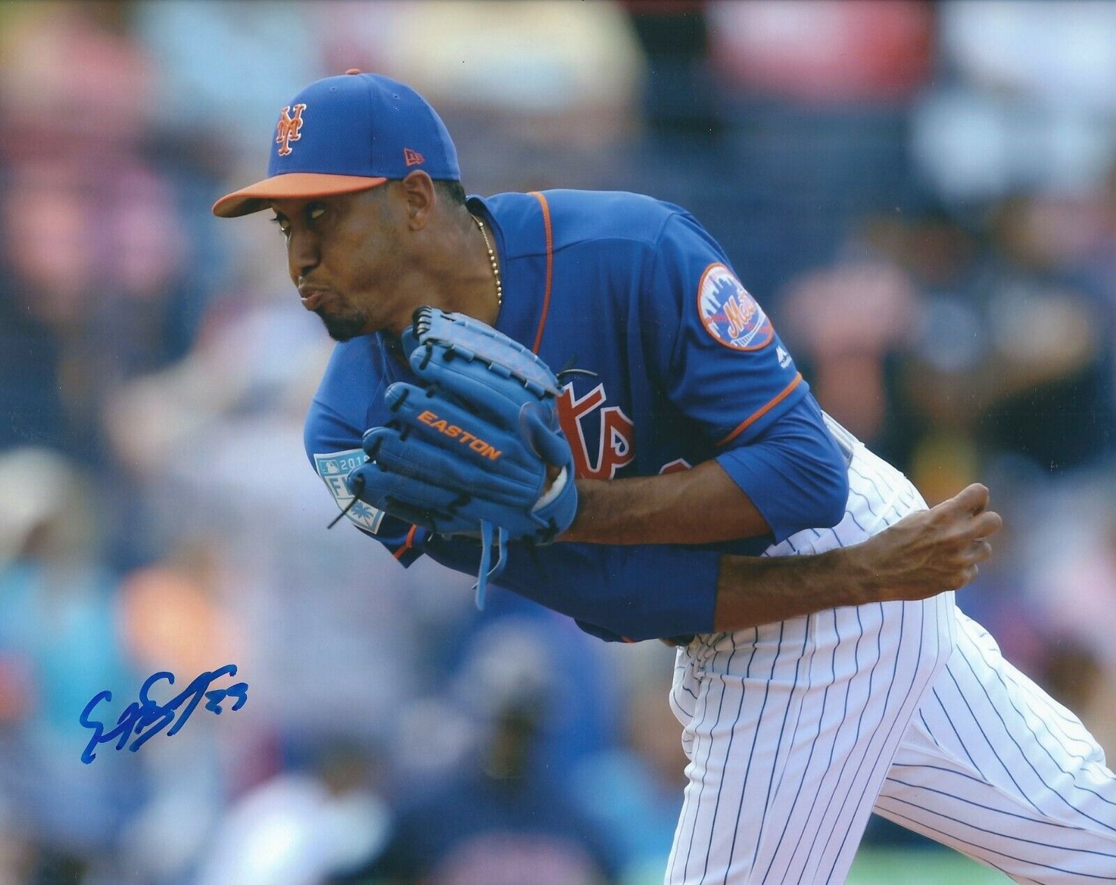 Signed 8x10 EDWIN DIAZ New York Mets Autographed Photo Poster painting - COA