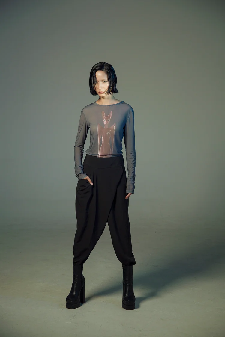 EZZAT Bastet Top - 8 Recycled Water Bottles - Copper/Grey