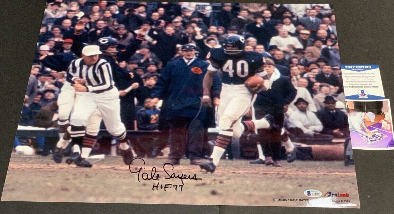 Gale Sayers Chicago Bears Autographed Signed 16x20 HOF 77 Beckett COA f