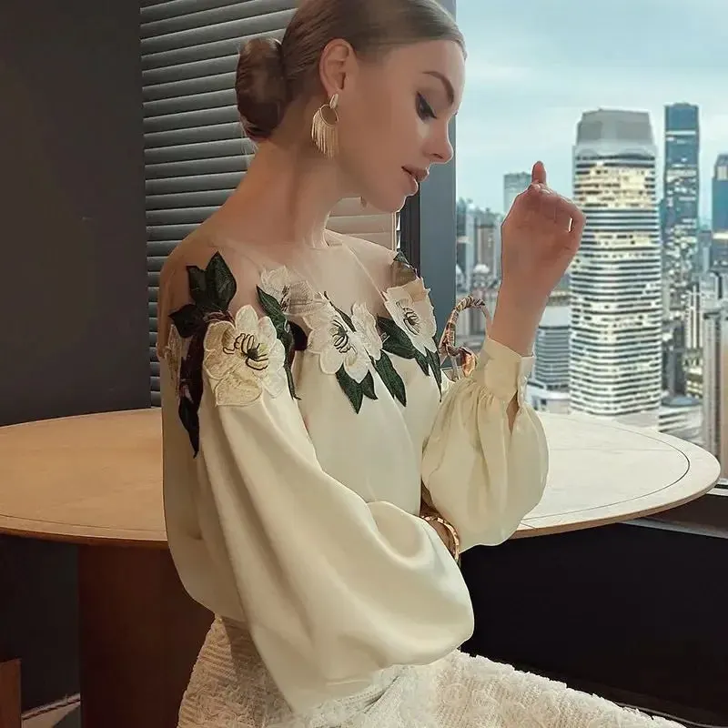 Fashionable and Minimalist winter Top