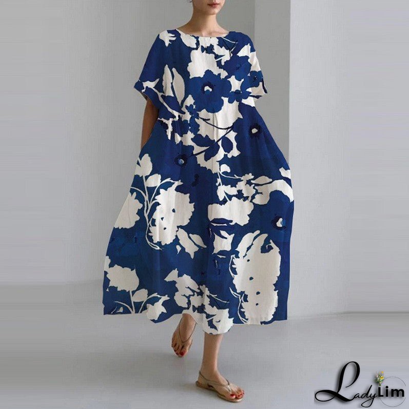 High-quality dress with a round neckline and a fashionable fit