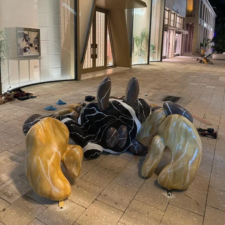 Modern Abstract Crab Sculpture &ndash; Large Fiberglass Outdoor Art for Commercial Spaces