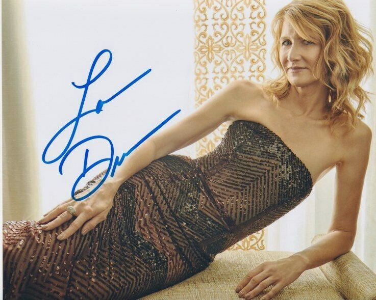 Laura Dern signed 8x10 Photo Poster painting in-person
