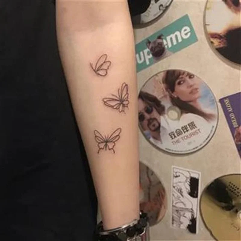 Black and White Butterfly Tattoo Sticker Waterproof Sexy Tattoos for Women Body Art Fake Tattoo Clavicle Arm Leg Tattoo Stickers