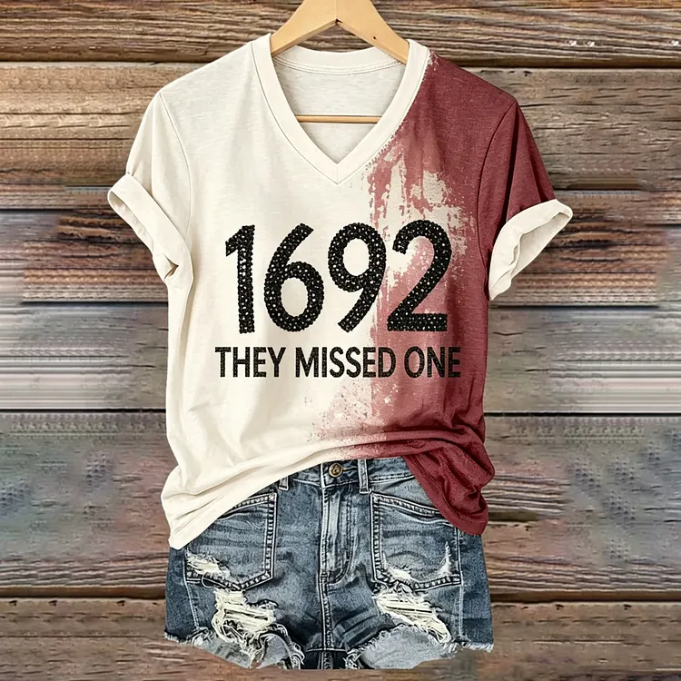 1692 They Missed One Halloween Print V-neck T-shirt