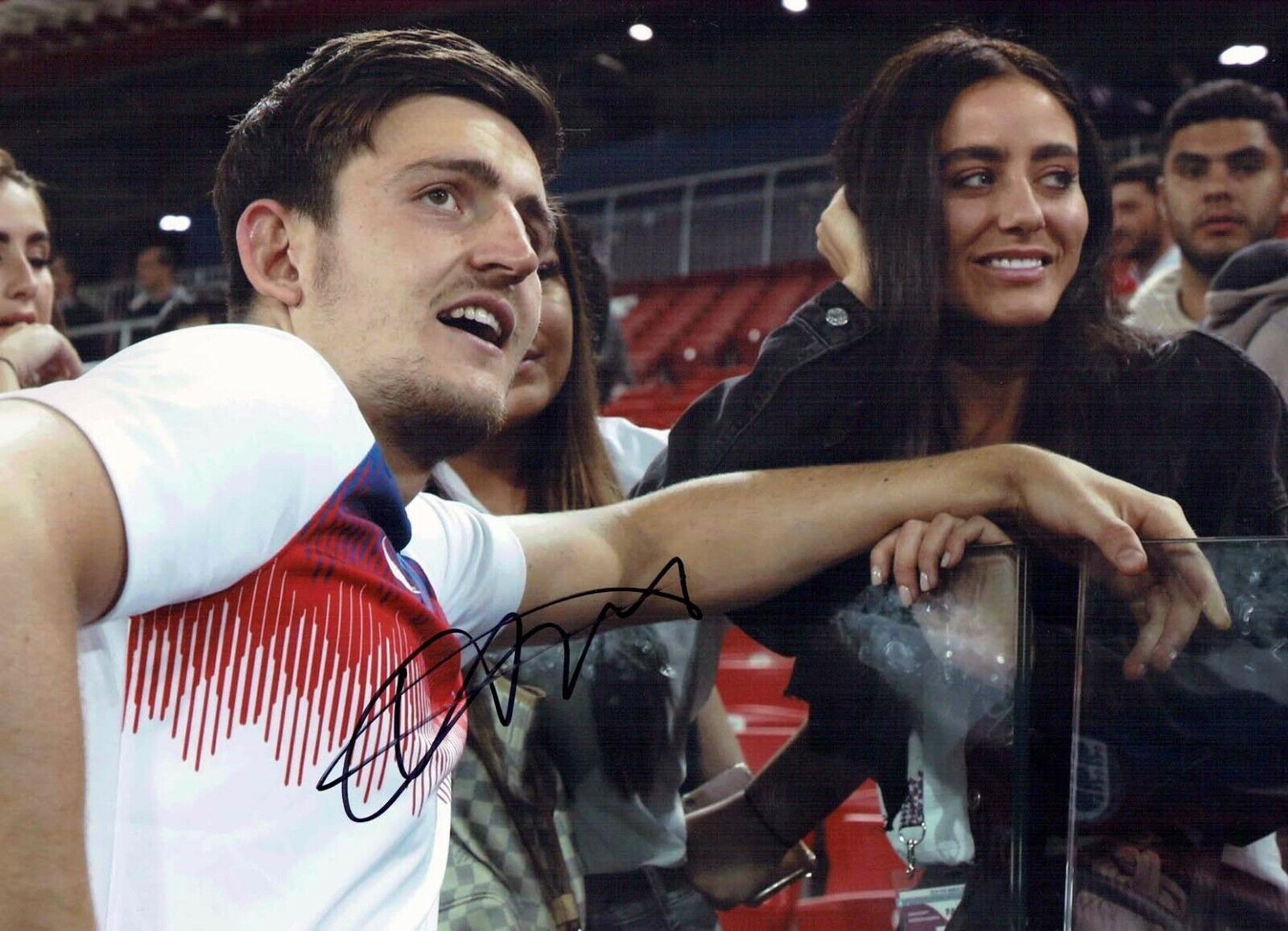 Harry MAGUIRE Signed Autograph 16x12 Photo Poster painting 4 AFTAL COA Manchester United Man Utd