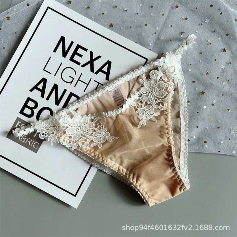 Sexy Lace Underwear Women's Panties Low Waist Hollow Out Comfort Briefs Women's Transparent Flower Panties Female Lingerie