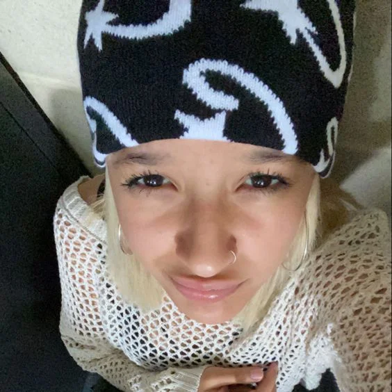 Athvotar Athvotar Letter Plush Hop Trend Fashion Hat-Free Hottie Street Warm Knitted Hat Wool