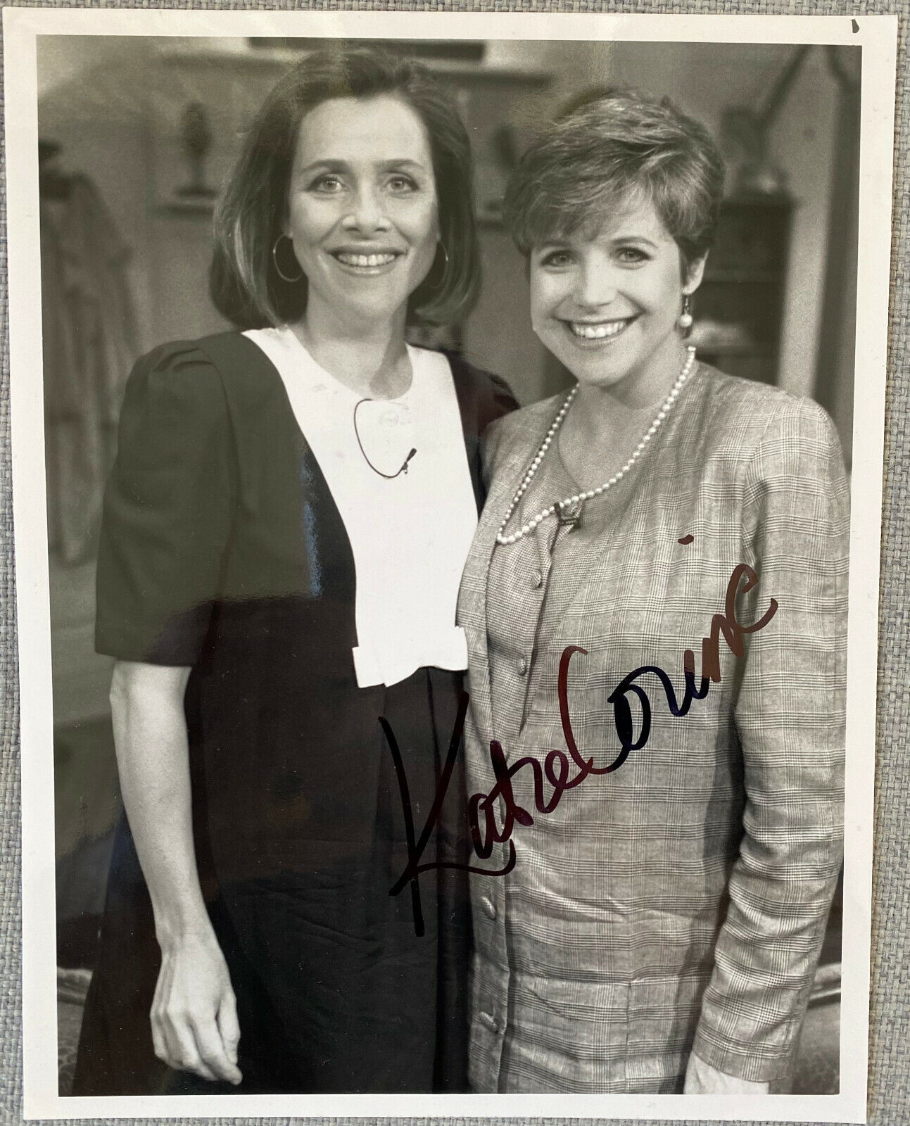 Katie Couric Signed In-Person RARE B&W 7x9 Promo Press Photo Poster painting - Meredith Vieira