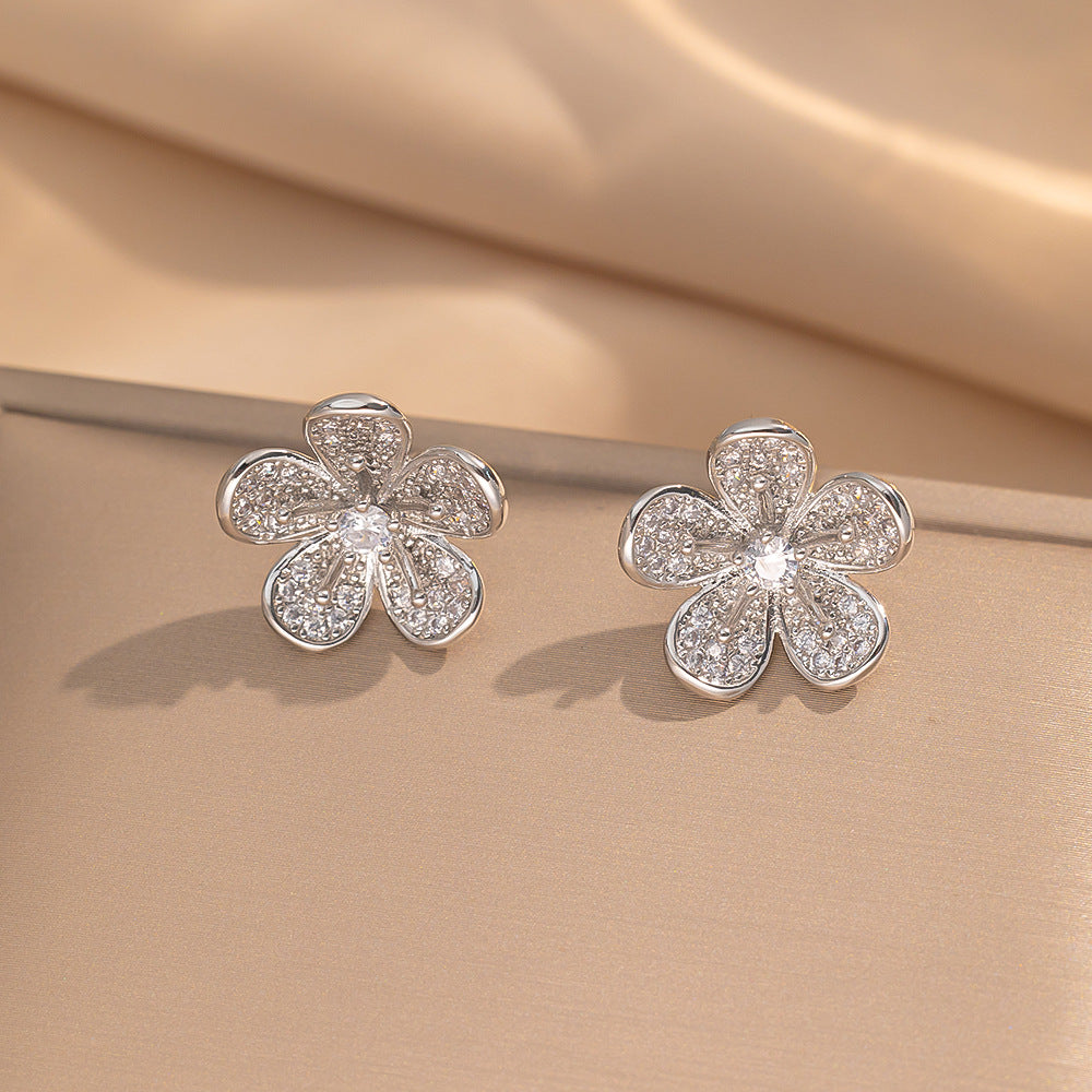 2 Pieces Moderate Luxury Flower Copper Diamond Inlay Stud Earrings