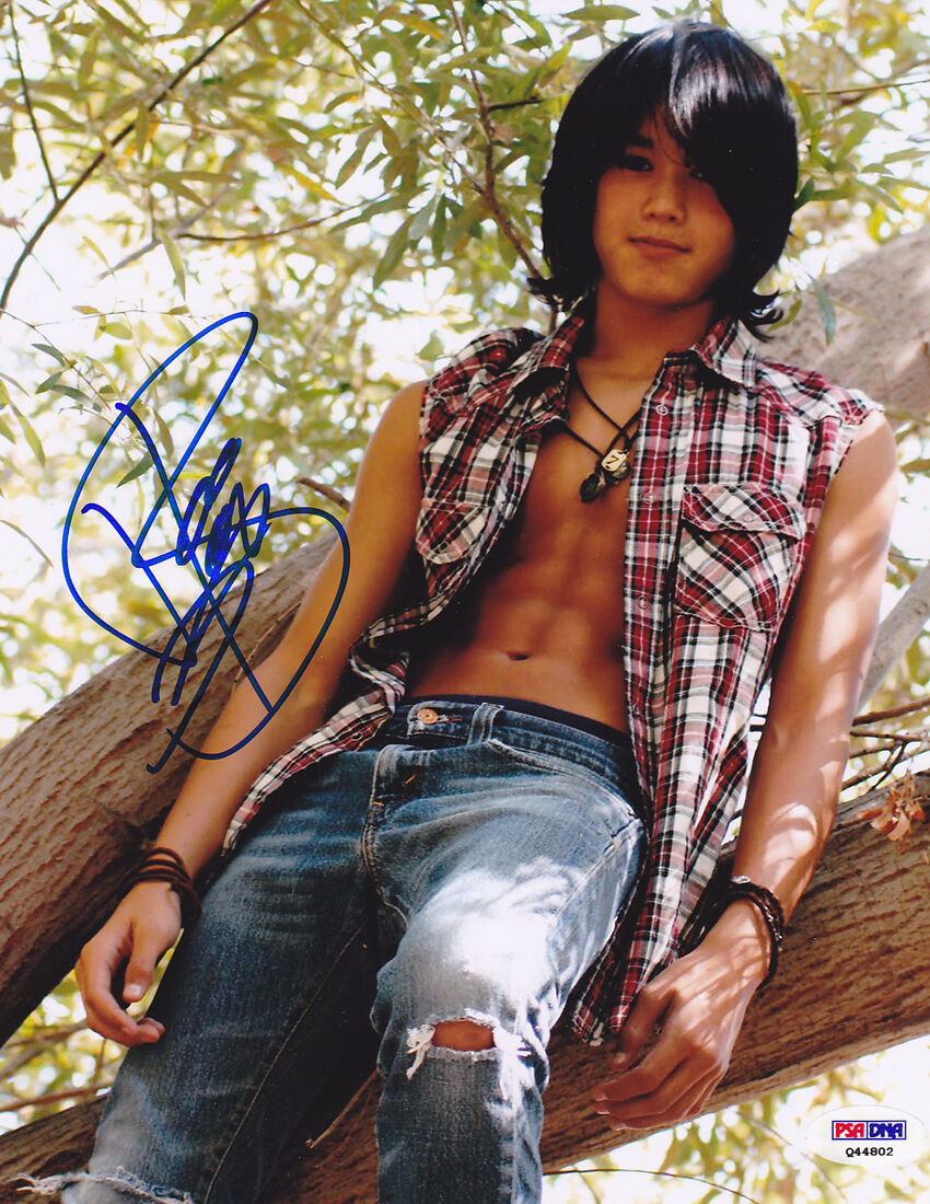 Boo Boo Stewart SIGNED 8x10 Photo Poster painting Decendants Twilight PSA/DNA AUTOGRAPHED