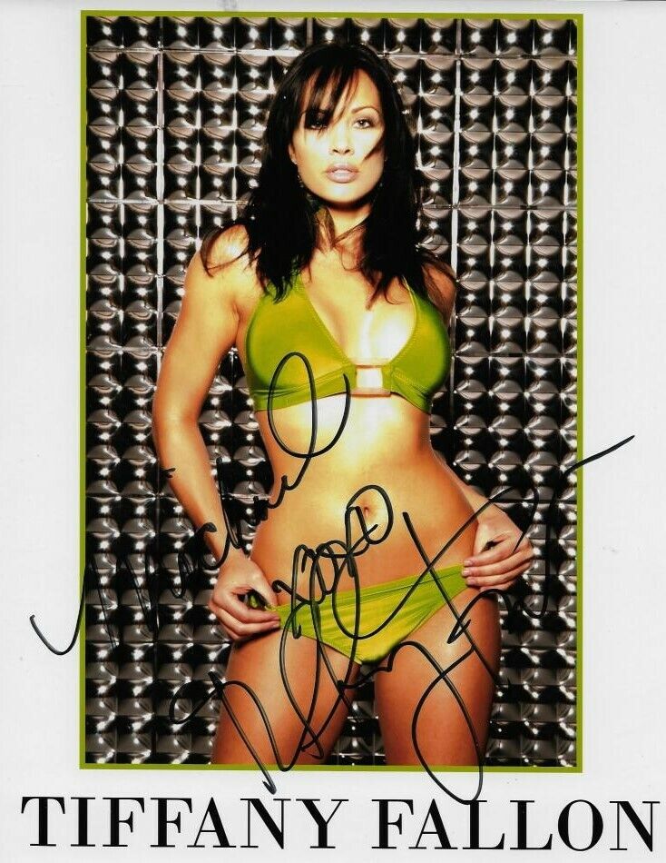 TIFFANY FALLON Signed Photo Poster paintinggraph - Playboy Playmate Model of Year 2005 preprint