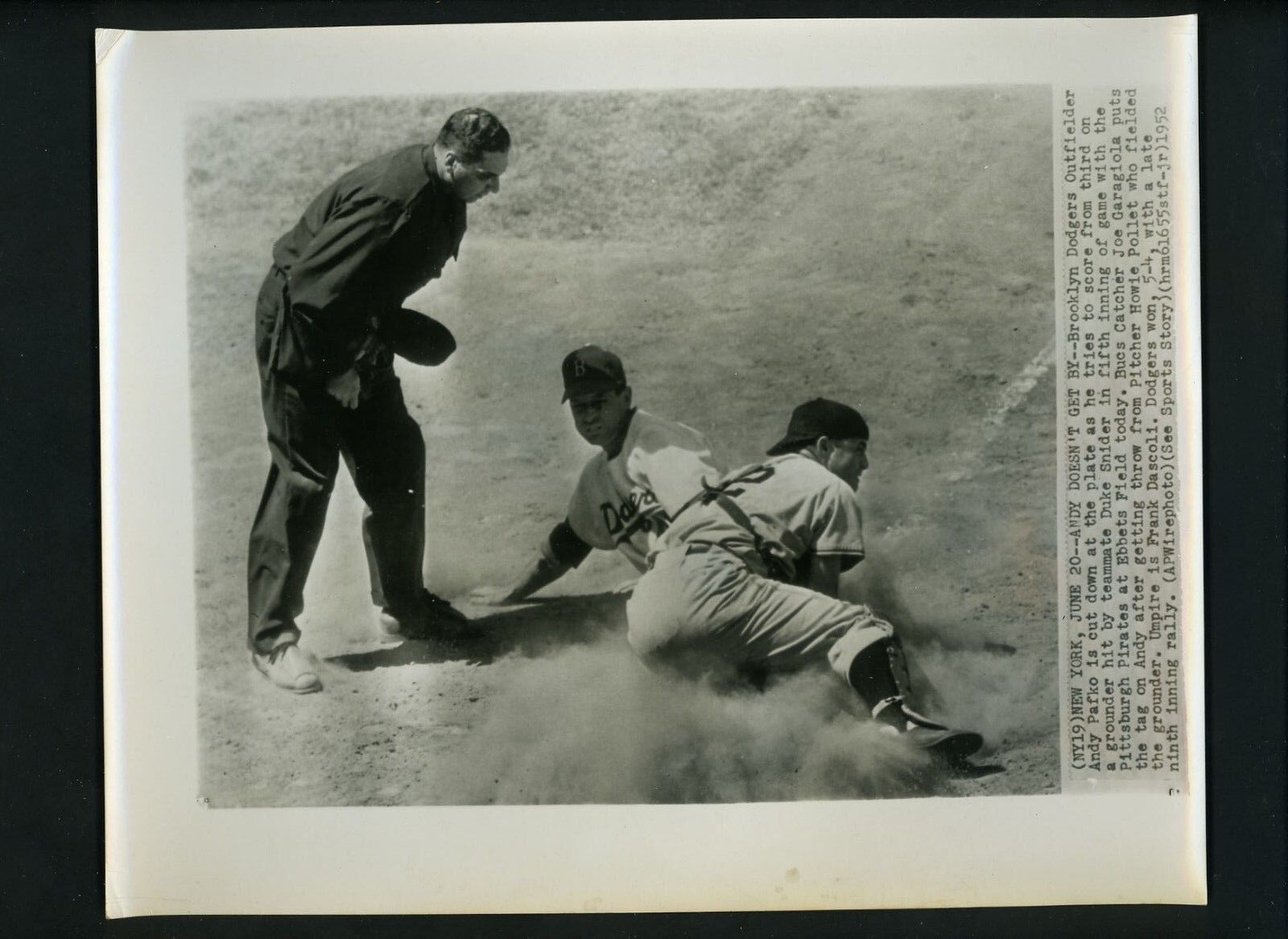 Joe Garagiola & Andy Pafko Dascoli 1952 Press Photo Poster painting Pittsburgh Pirates Dodgers