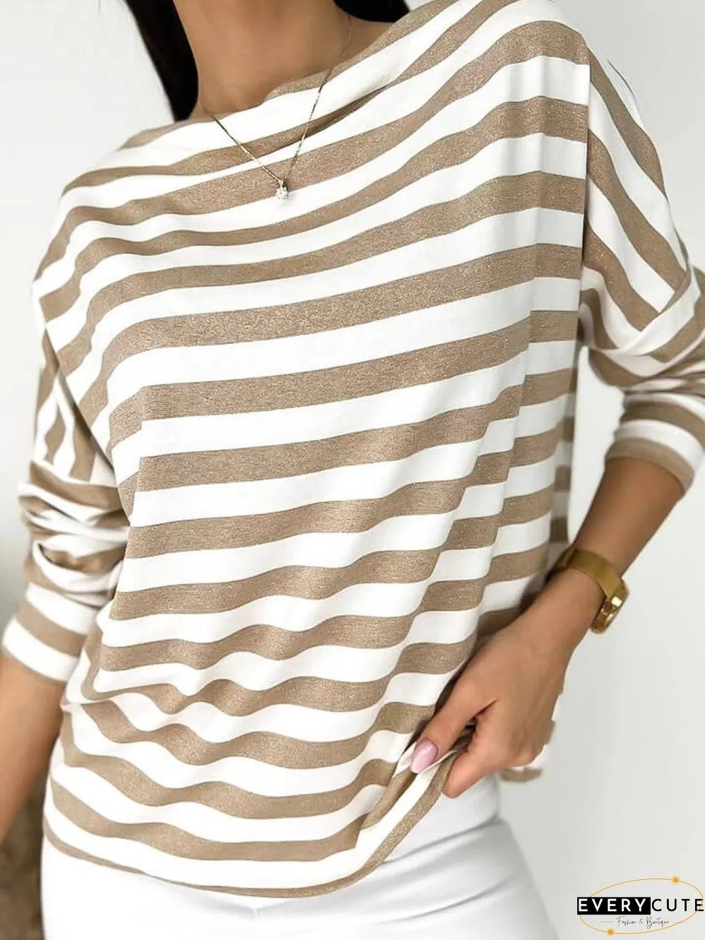 Loose-Fitting Short Sleeve Mock Neck Top