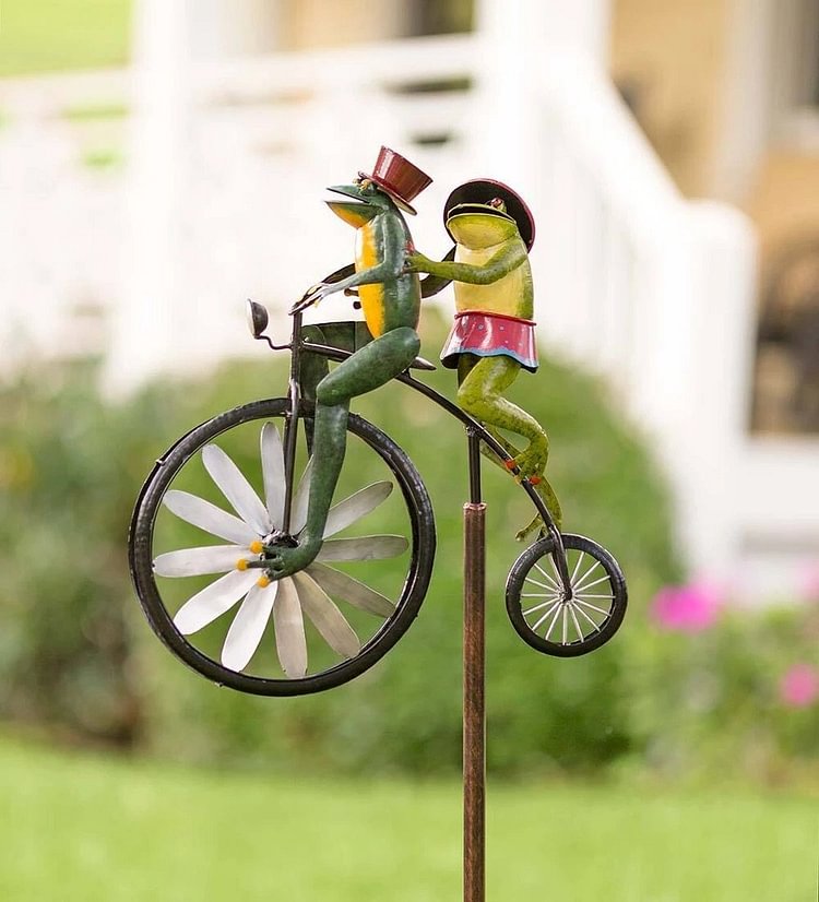 BICYCLING FROGS METAL WIND SPINNER