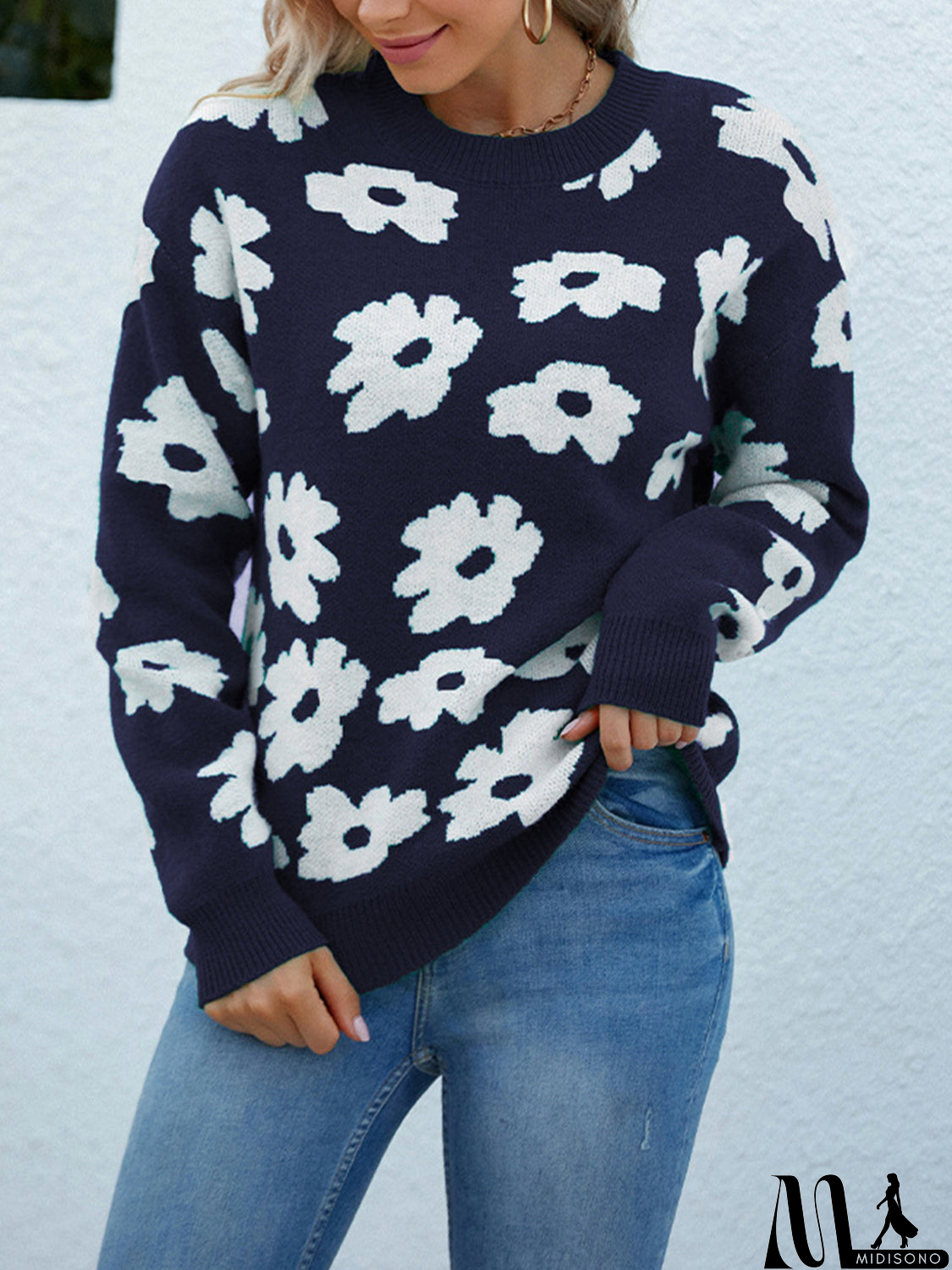 MidiSono - Versatile and Comfortable Sweater