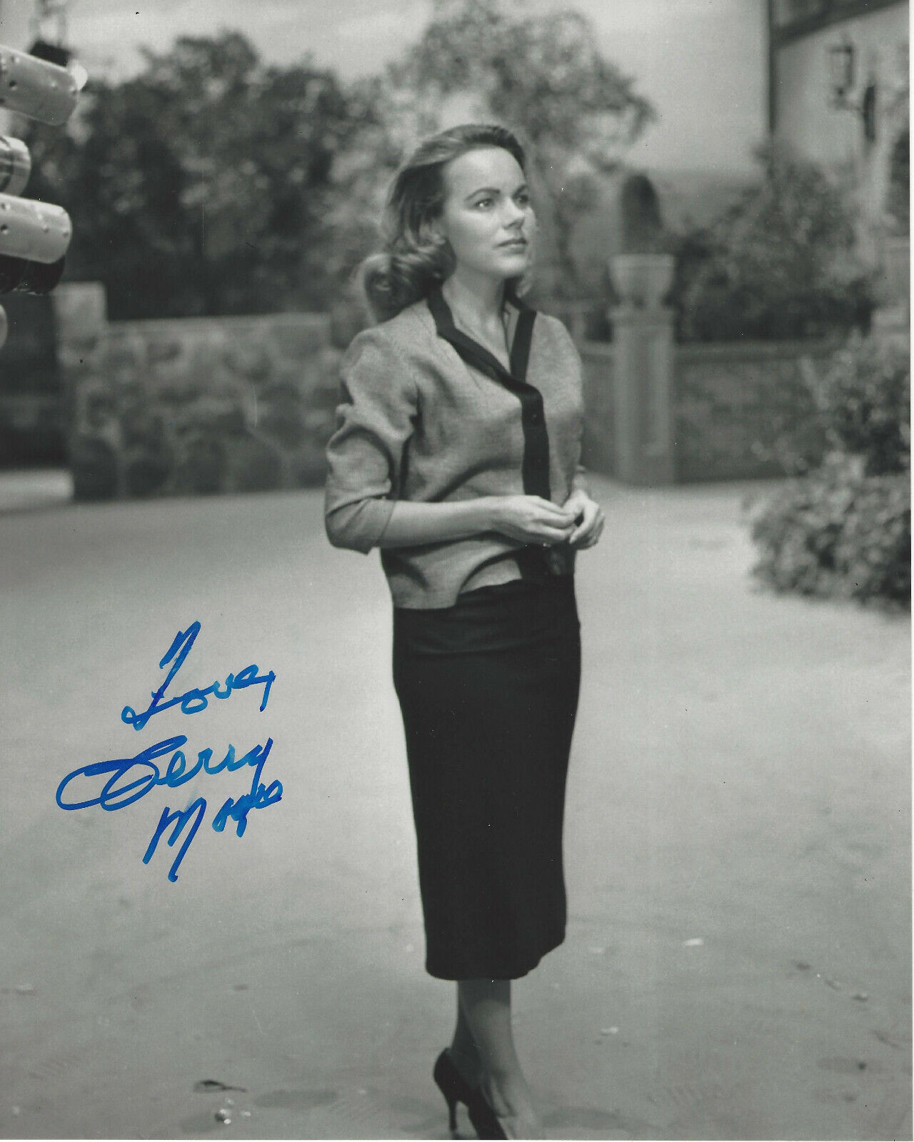 TERRY MOORE SIGNED AUTHENTIC 'MIGHTY JOE YOUNG' 8x10 Photo Poster painting B w/COA SEXY ACTRESS