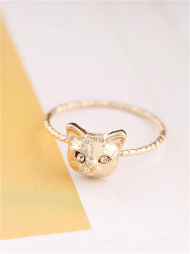 Unique Cat Rhinestone Studded Ring