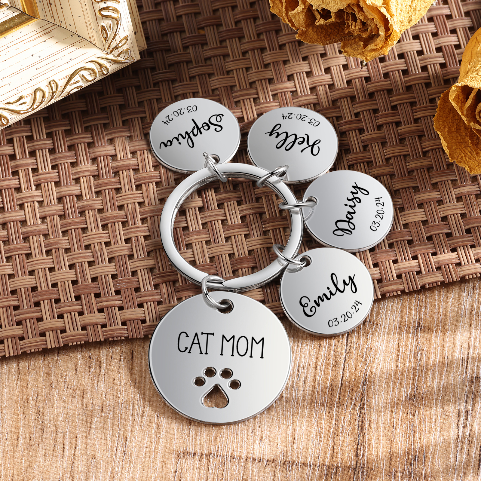 Personalised 4 Names & 4 Dates & 1 Text Keychain Cat Paw Circle Charm Keychain Gifts for Mother/Grandma-Jessemade AU